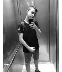 les garssssss 5bf6cb4a9e4d1.jpg