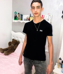 jolis boys 5bfd67ae270c0.jpg