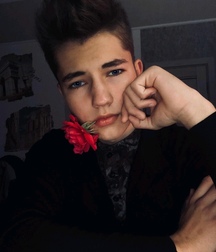flowers and boys 5c068cc3420a5.jpg