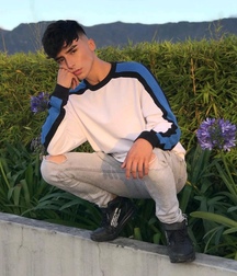 flowers and boys 5c068d0aa9edf.jpg