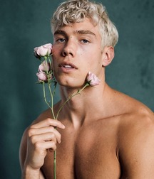 flowers and boys 5c068d1ce5462.jpg