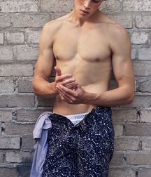 eros 02 top 5c0bd40e0a20d.jpg