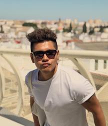 jeune homme 5c17de0535e2e.jpg