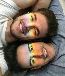 cocks and boys 5c1e9e8935a86.jpg