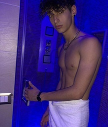 cocks and boys 5c1e9e989b938.jpg