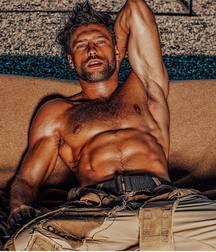 mans 5c3da8b150924.jpg