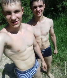 happy russian boys 5c4604ee76741.jpg