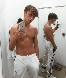 un peu de sexy boys 5c55b9ea6dee3.jpg