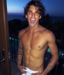 sexy boys 5c7d519254ad3.jpg