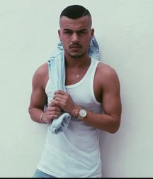 sexy boys 5c7d51ab49ea1.jpg