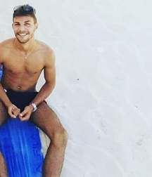 sexy boys 5c7d51aeb7f93.jpg