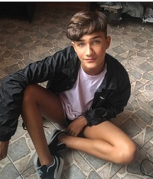 sexy boys 5c7d51ddea890.jpg