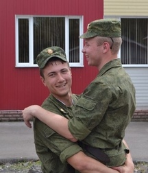 gay army 5c8158bfce3fc.jpg