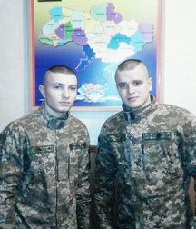 strange and fetich 5c8bdf0671eda.jpg