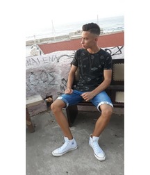 encore some boy 5ca0e4da2239c.jpg