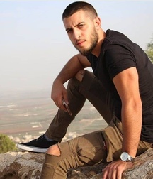 hommes 5cec08e4e774d.jpg