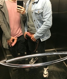 sexyboys 5cfe79ca1b474.jpg