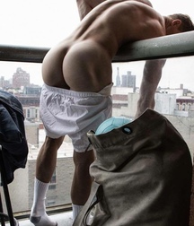 hommes 5dbb0da01c103.jpg