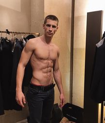 hommes 5dbb0dc5a697c.jpg