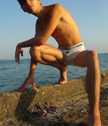 boy 001 5dbc6d766472f.jpg