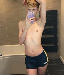 boy 001 5dbc6da1e1635.jpg