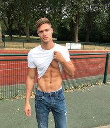 boy 008 5dbd83ee1db50.jpg