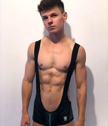 boy 008 5dbd8423e01d9.jpg