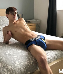 yes I am boy 5e15ab7fc2636.jpg