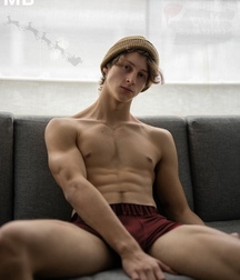 yes I am boy 5e15abc2c404f.jpg
