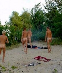 à la plage boys porn nude 5f8aa6d337769.jpg