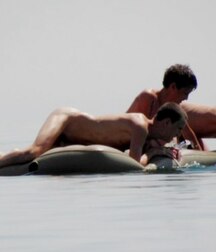 à la plage boys porn nude 5f8aa6f751bfe.jpg
