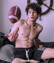 Sunday night happy gay tube 5f8ca55ec2422.jpg