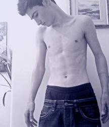 camarades twink gay tube 5f92fff5384cb.jpg
