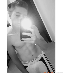 Selfie gay tube Boy webcam twinks porn 5f9ace77de625.jpg