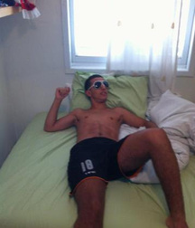 coucher avec branlette gay tube 5f9f2f761bf34.jpg