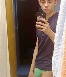 gold boys gay tube guys mix 5fa942c35597f.jpg