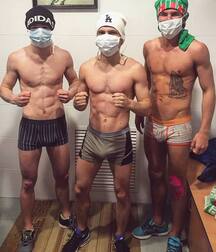 gold boys gay tube guys mix 5fa942cb45a50.jpg