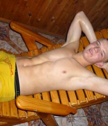 gold boys gay tube guys mix 5fa94311a460d.jpg