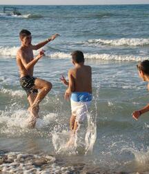 teens fun gold gay tube 01 5fc54cc03327d.jpg