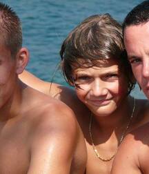 teens happy gay tube fun gold 05 5fc5500047bef.jpg
