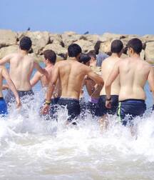 crazy boys gay tube sporty 5fc7b4335d69b.jpg