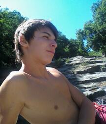 looking good gay tube shirtless 5fc7e667b695f.jpg
