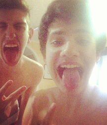 gay tube shirtless boys again 5fd25bc8c0a6d.jpg
