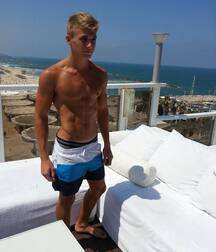 friends and boys gay tube 5fda3545c9cad.jpg