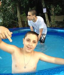 coucher avec twink gay tube 5fda7bbb15f47.jpg
