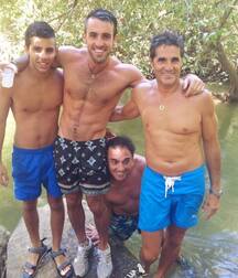 coucher avec twink gay tube 5fda7c32f00a7.jpg