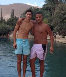 coucher avec twink gay tube 5fda7c57731b9.jpg
