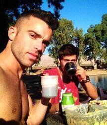 coucher avec twink gay tube 5fda7c6866401.jpg