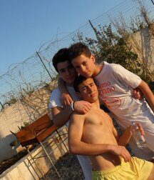 gay tube samedi matin les mecs 5fddd6c9e7274.jpg