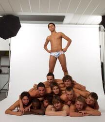 Straight Boys team Gay Tube 5fe37fd2e06f9.jpg